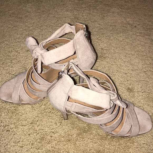 Madden Girl Heels Size 8.5 - Picture 3 of 3
